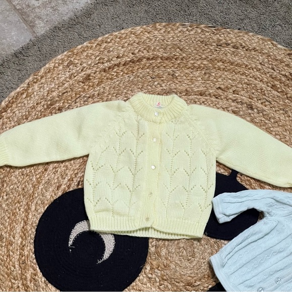 Baby vintage unisex knit braided Cardigan Set - Yellow & Light Blue no flaws - Picture 3 of 6